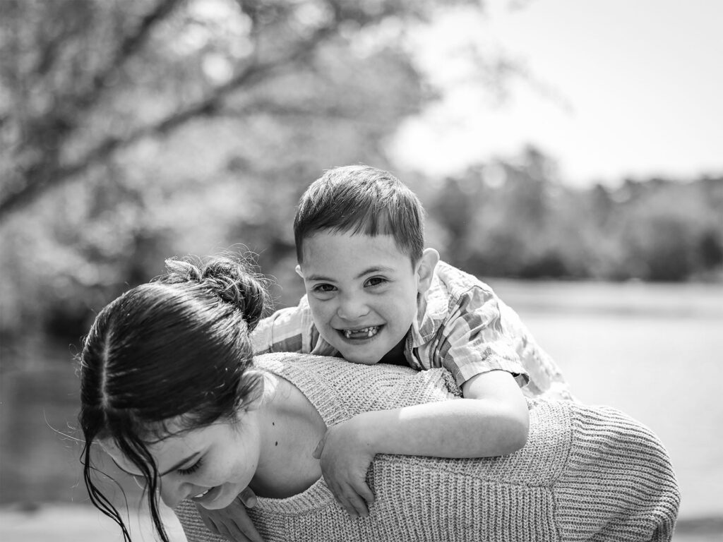 boy plays piggy back